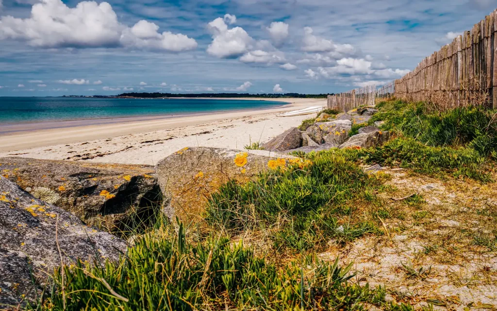 Plage de Landrézac, à 10 min de voiture du Camping Domaine du Morbihan